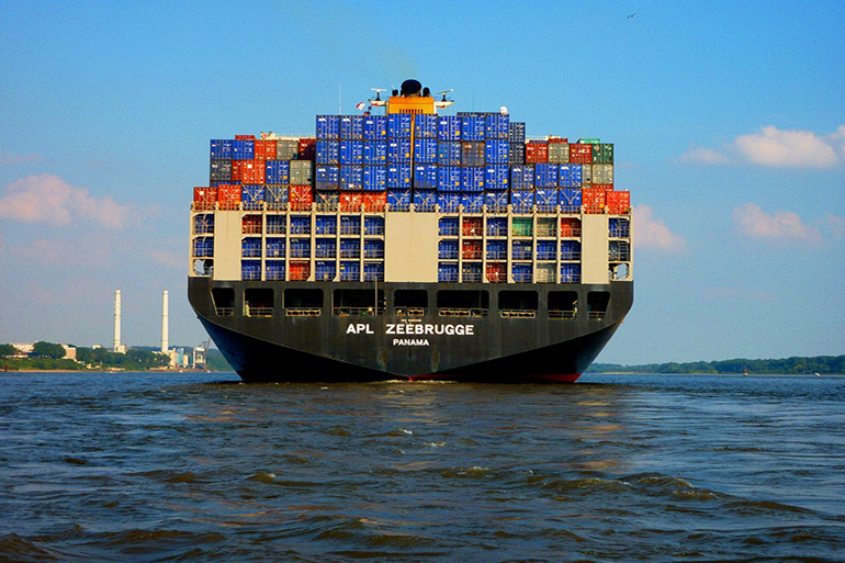 Big ship with with shipping containers